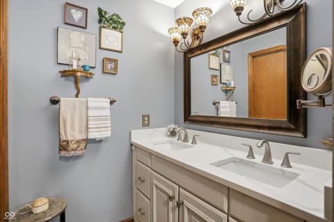 Photo of 8255 Lynn Drive, Indianapolis, IN
