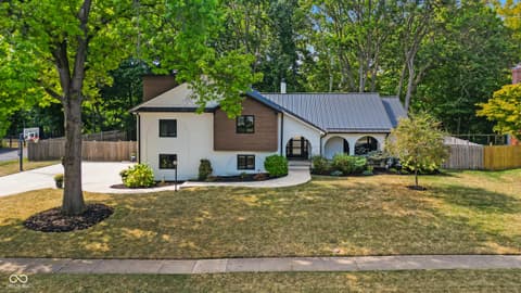 Photo of 12208 Castle Row Overlook, Carmel, IN