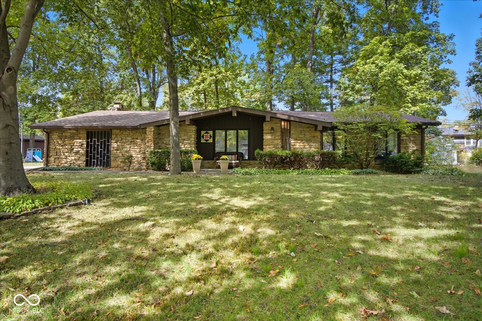 Photo of 423 Jenny Lane, Carmel, IN