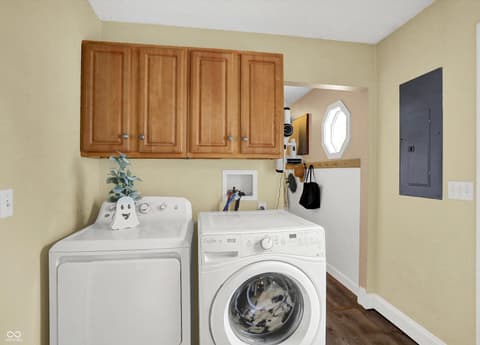 Laundry room at 22304 Craig Avenue, Noblesville, IN