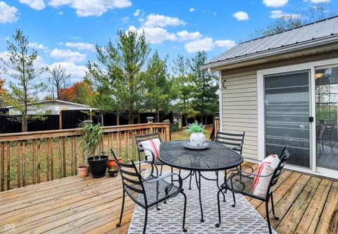 Outdoor living area at 22304 Craig Avenue, Noblesville, IN