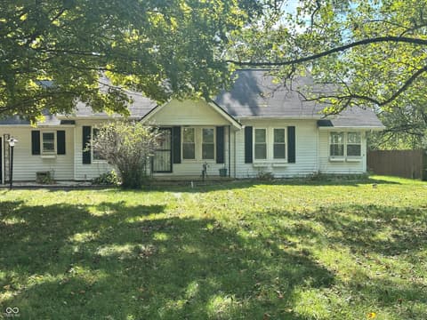 1069 W Railroad Street