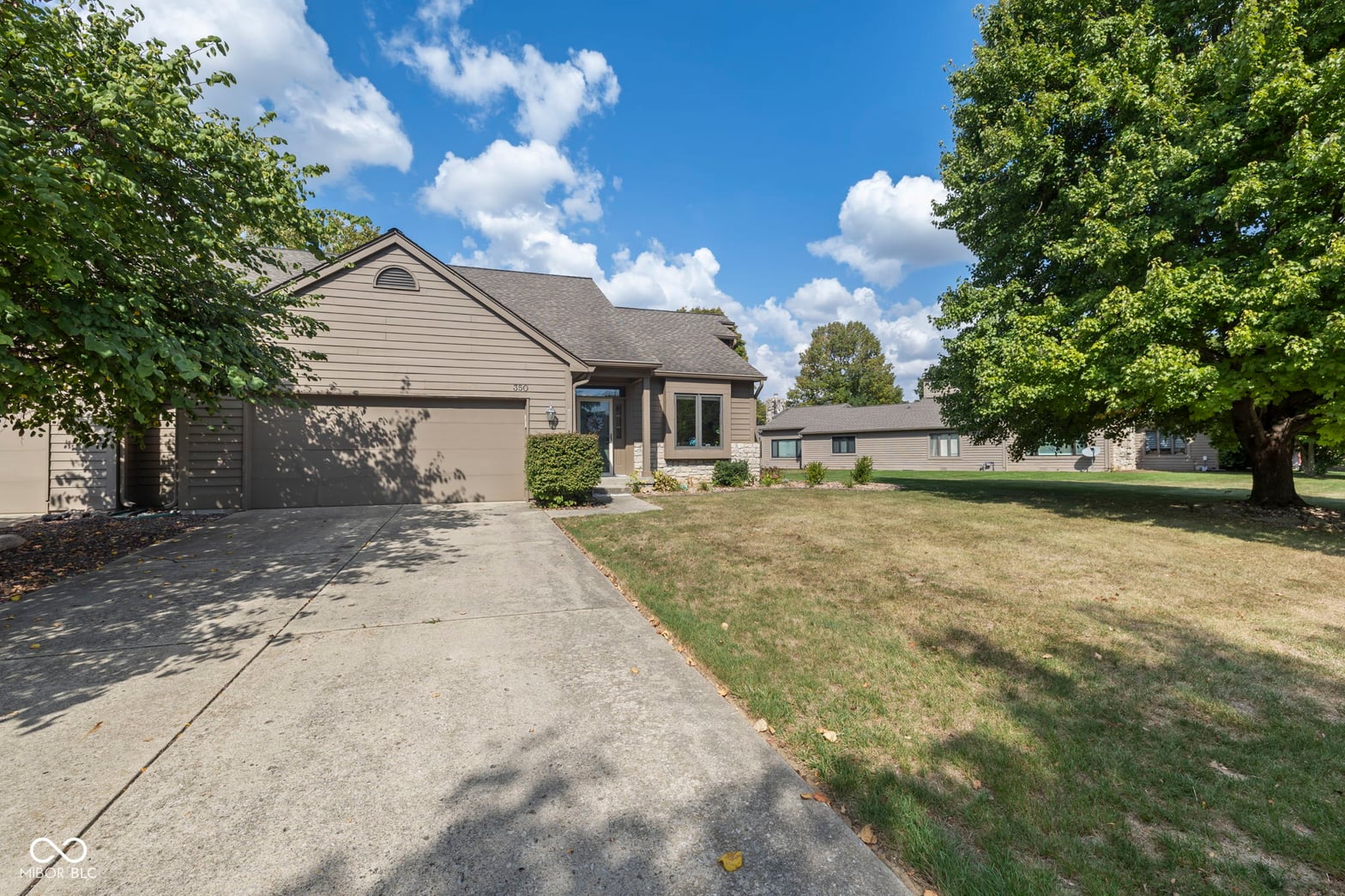 Photo of 350 Sandbrook Drive, Noblesville, IN