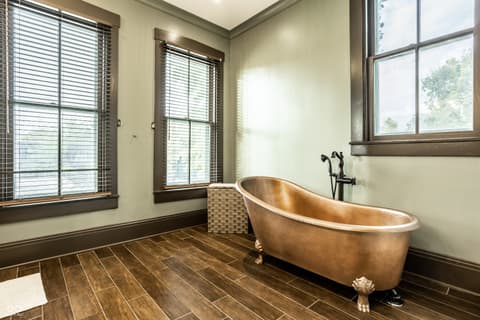 Bathroom at 1514 N College Avenue, Indianapolis, IN