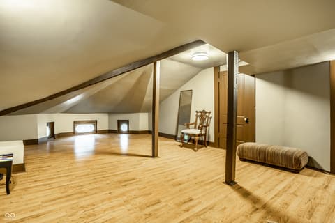 Bonus room at 1514 N College Avenue, Indianapolis, IN