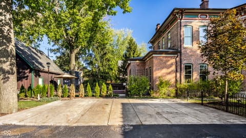 Courtyard — 1514 N College Avenue, Indianapolis, IN