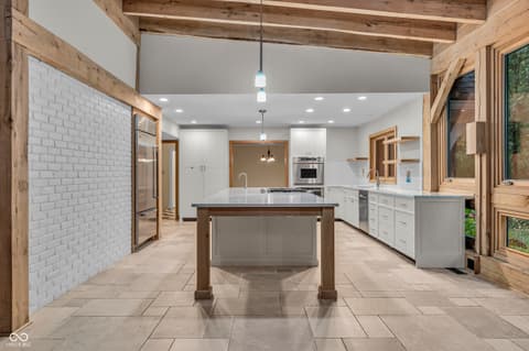 Photo of 6047 Brokenhurst Road, Indianapolis, IN