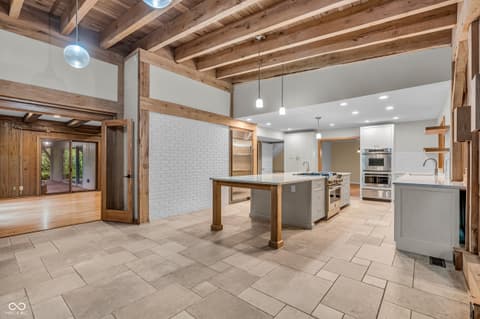 Photo of 6047 Brokenhurst Road, Indianapolis, IN