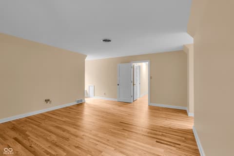 Photo of 6047 Brokenhurst Road, Indianapolis, IN