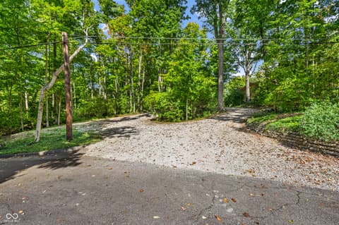 Photo of 6047 Brokenhurst Road, Indianapolis, IN