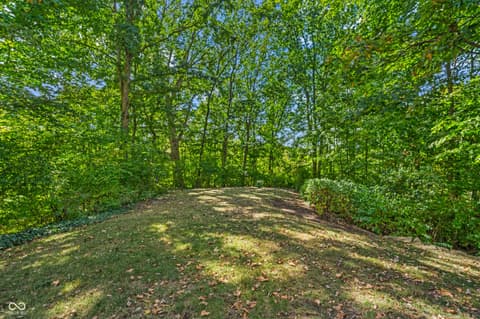 Photo of 6047 Brokenhurst Road, Indianapolis, IN