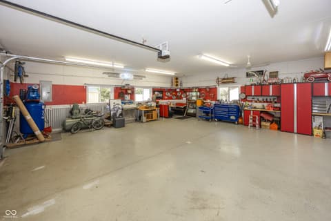 Garage at 4650 E Shady Lane, Mooresville, IN