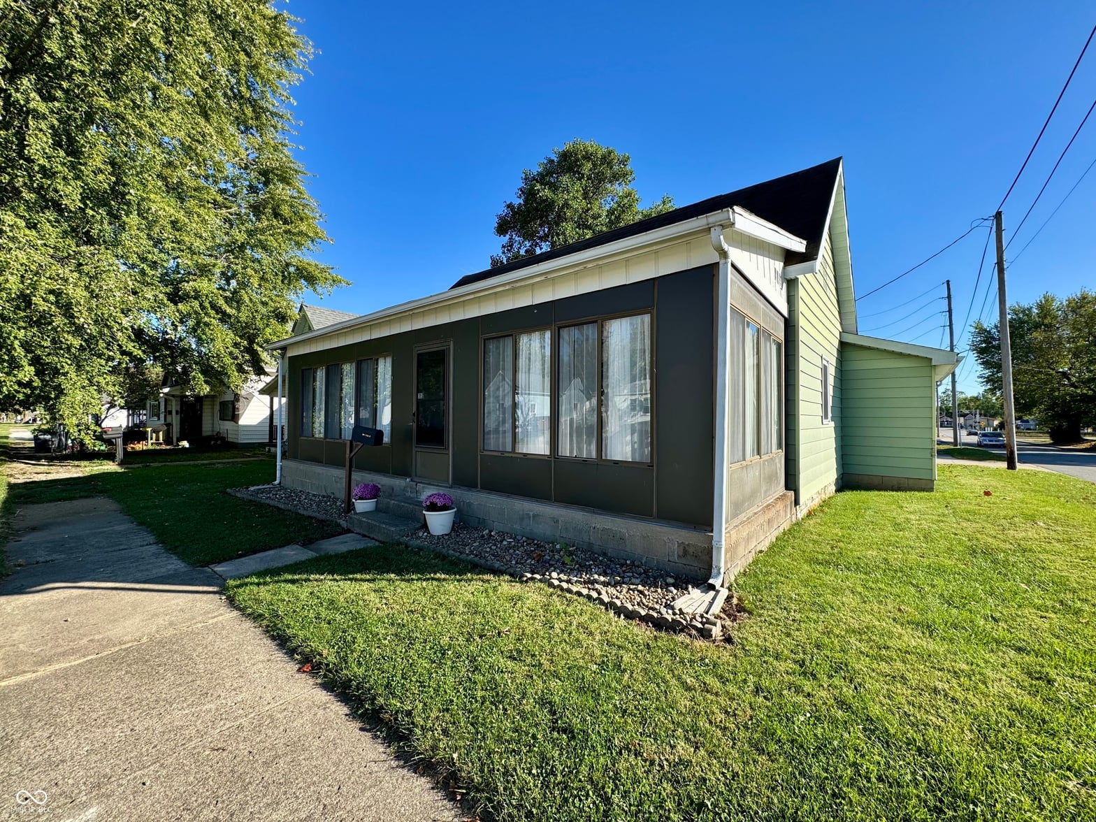 Photo of 839 W 7th Street, Rushville, IN