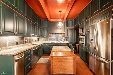 Photo of 914 S Center Street, Terre Haute, IN