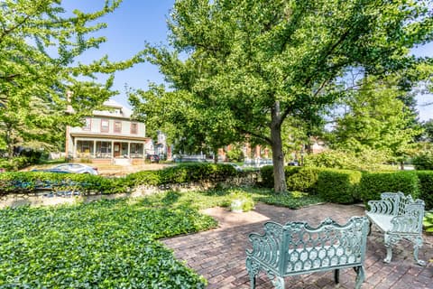 Photo of 914 S Center Street, Terre Haute, IN