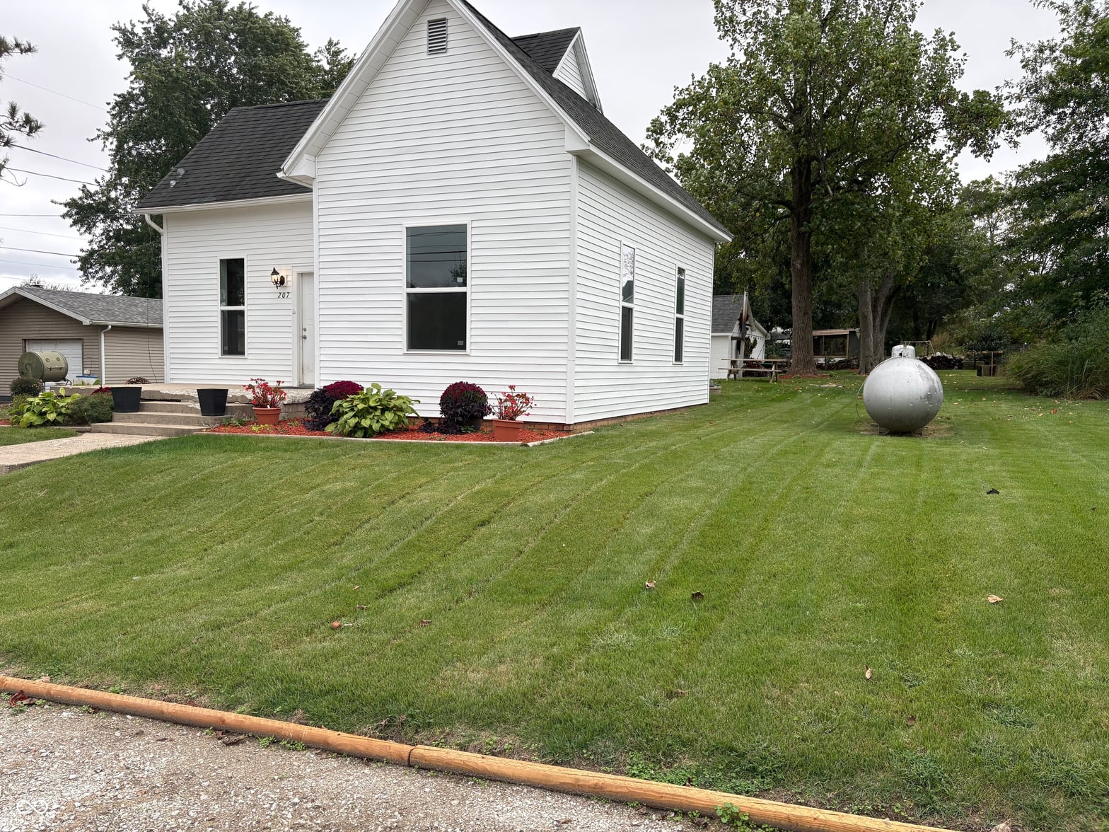 Photo of 207 W Maple Street, Cayuga, IN