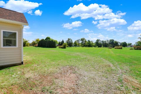 Photo of 10618 N 300 E, Morristown, IN