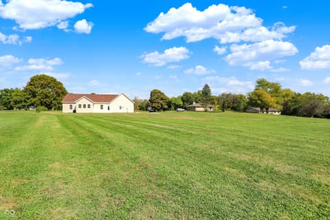Photo of 10618 N 300 E, Morristown, IN