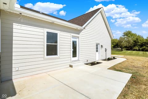 Photo of 10618 N 300 E, Morristown, IN