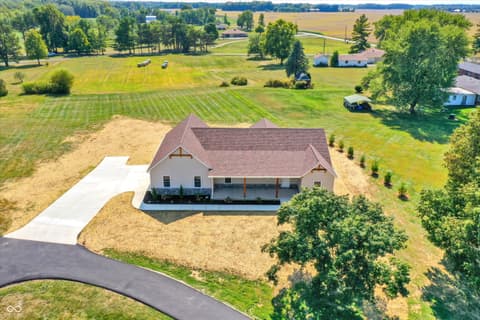 Photo of 10618 N 300 E, Morristown, IN