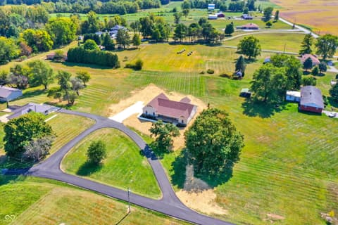 Photo of 10618 N 300 E, Morristown, IN