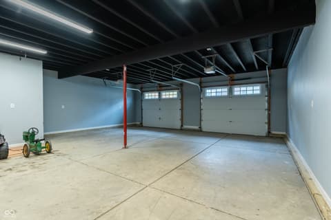 Garage at 6415-6419 N Michigan Road, Indianapolis, IN