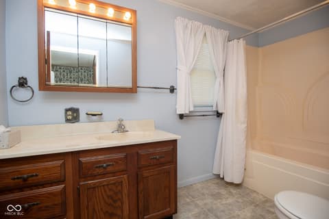Photo of 527 N Arthur Street, Rushville, IN