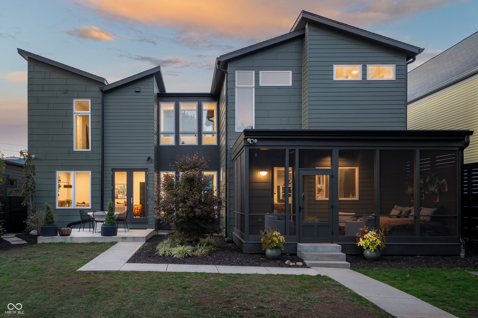 Photo of 1137 E 10th Street, Indianapolis, IN