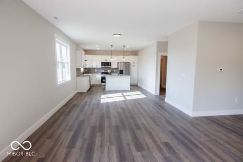 Dining room at 110 Pin Oak Road, Spencer, IN