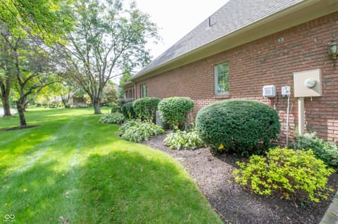 Photo of 1701 Pathway Drive N, Greenwood, IN