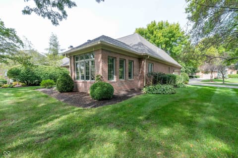 Photo of 1701 Pathway Drive N, Greenwood, IN
