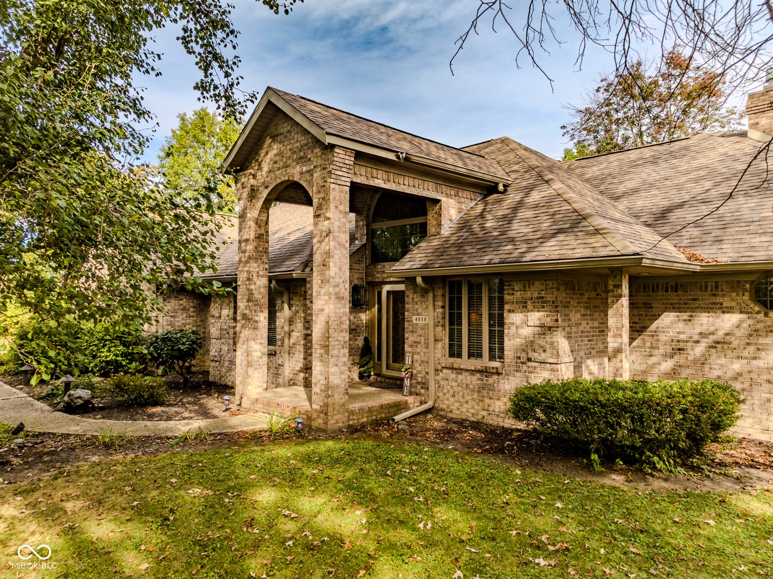 Foyer at 4808 N Camelot Drive, Muncie, IN