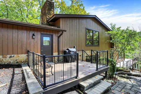 Photo of 4465 Grouse Drive, Trafalgar, IN