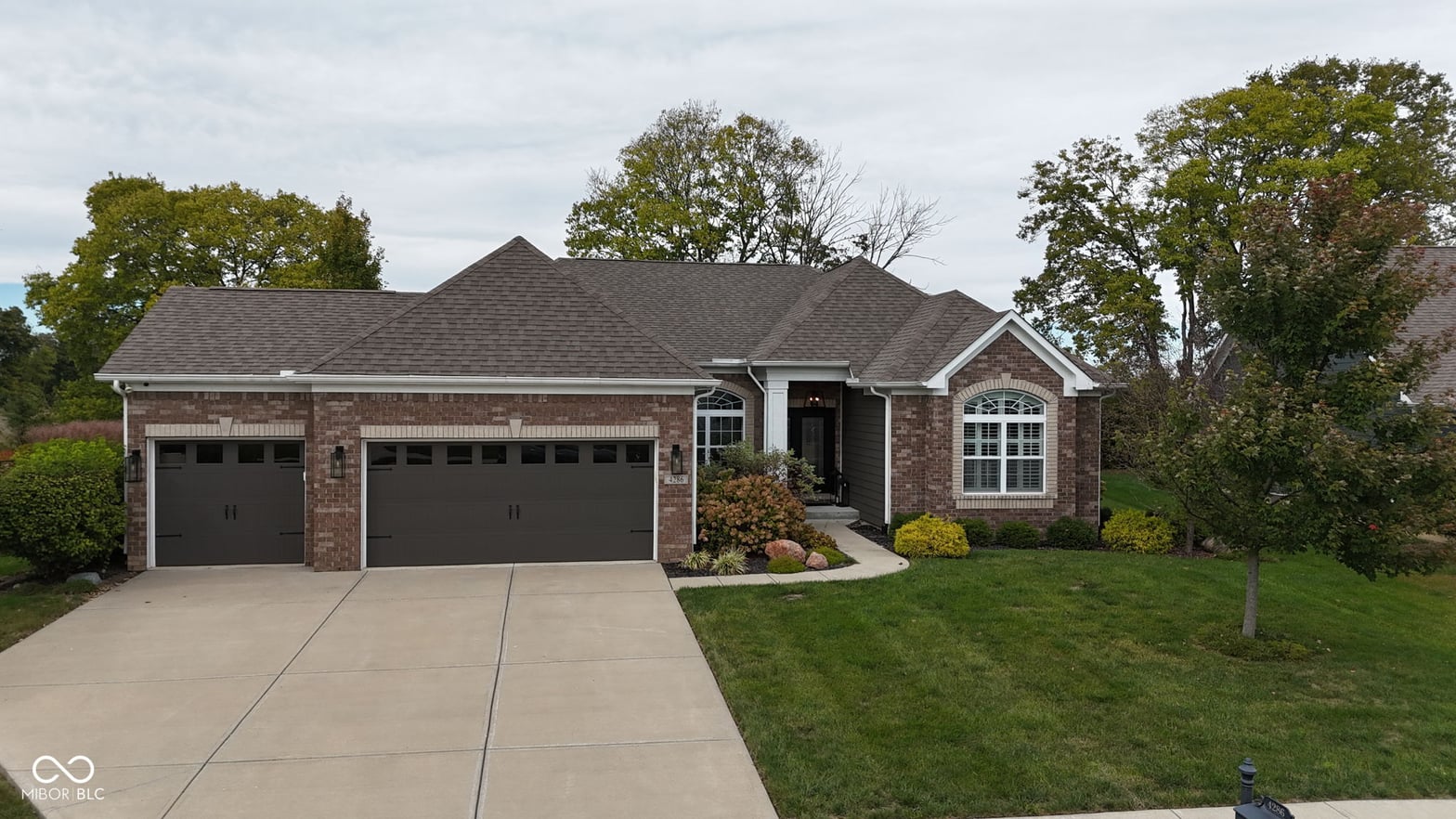 Photo of 4286 Backstretch Court, Bargersville, IN