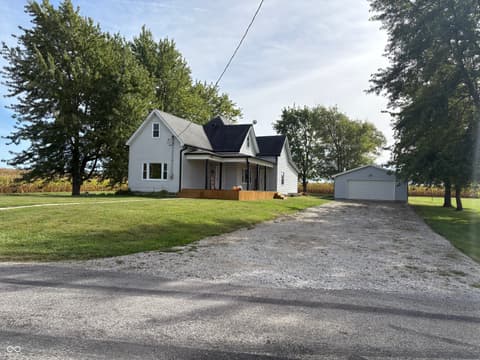 4151 E 550 N
