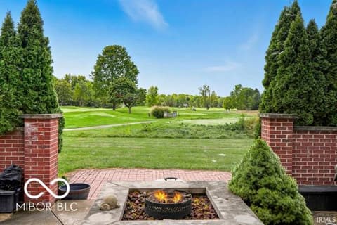 Yard at 7105 W Saint Andrews Avenue, Yorktown, IN