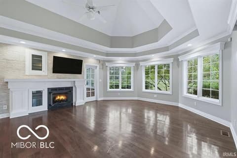 Living room at 7105 W Saint Andrews Avenue, Yorktown, IN