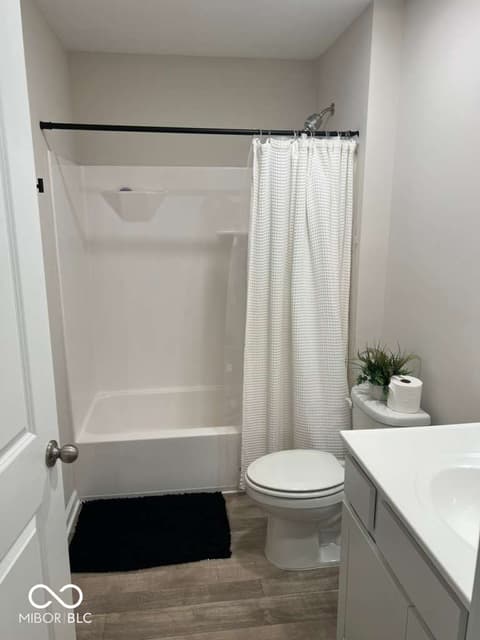 Photo of 1466 Fleming Drive, Greenfield, IN