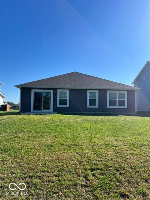 Photo of 1466 Fleming Drive, Greenfield, IN