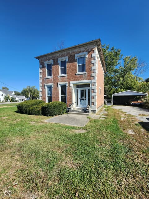 2 E Franklin Street