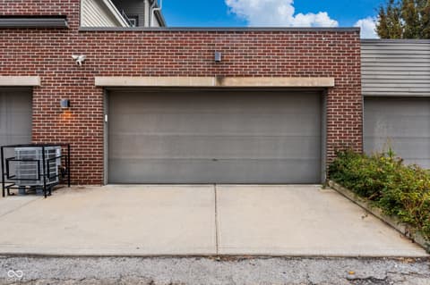 Garage at 1540 Central Avenue, Indianapolis, IN