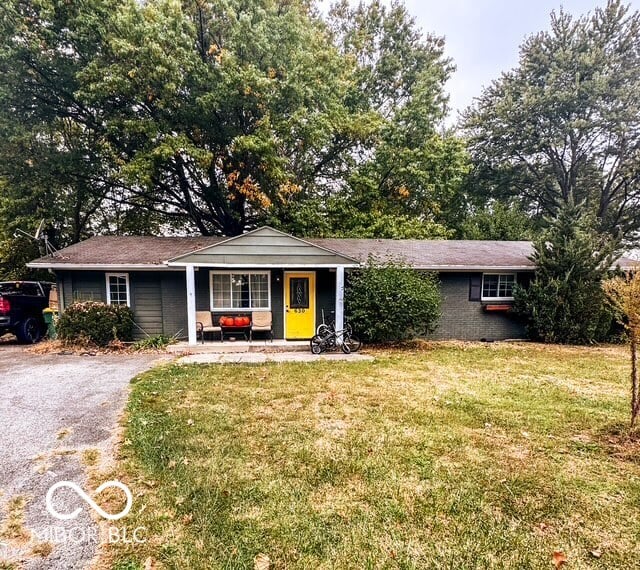 Photo of 630 Karen Drive, Zionsville, IN
