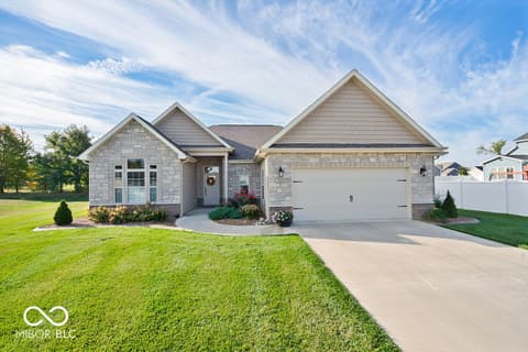 2042 Oak Leaf Court