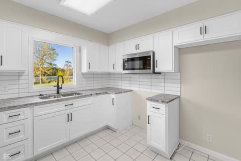 Photo of 11775 E State Road 7, Elizabethtown, IN