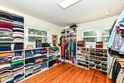 Walk In Closets — 7620 Dean Road, Indianapolis, IN