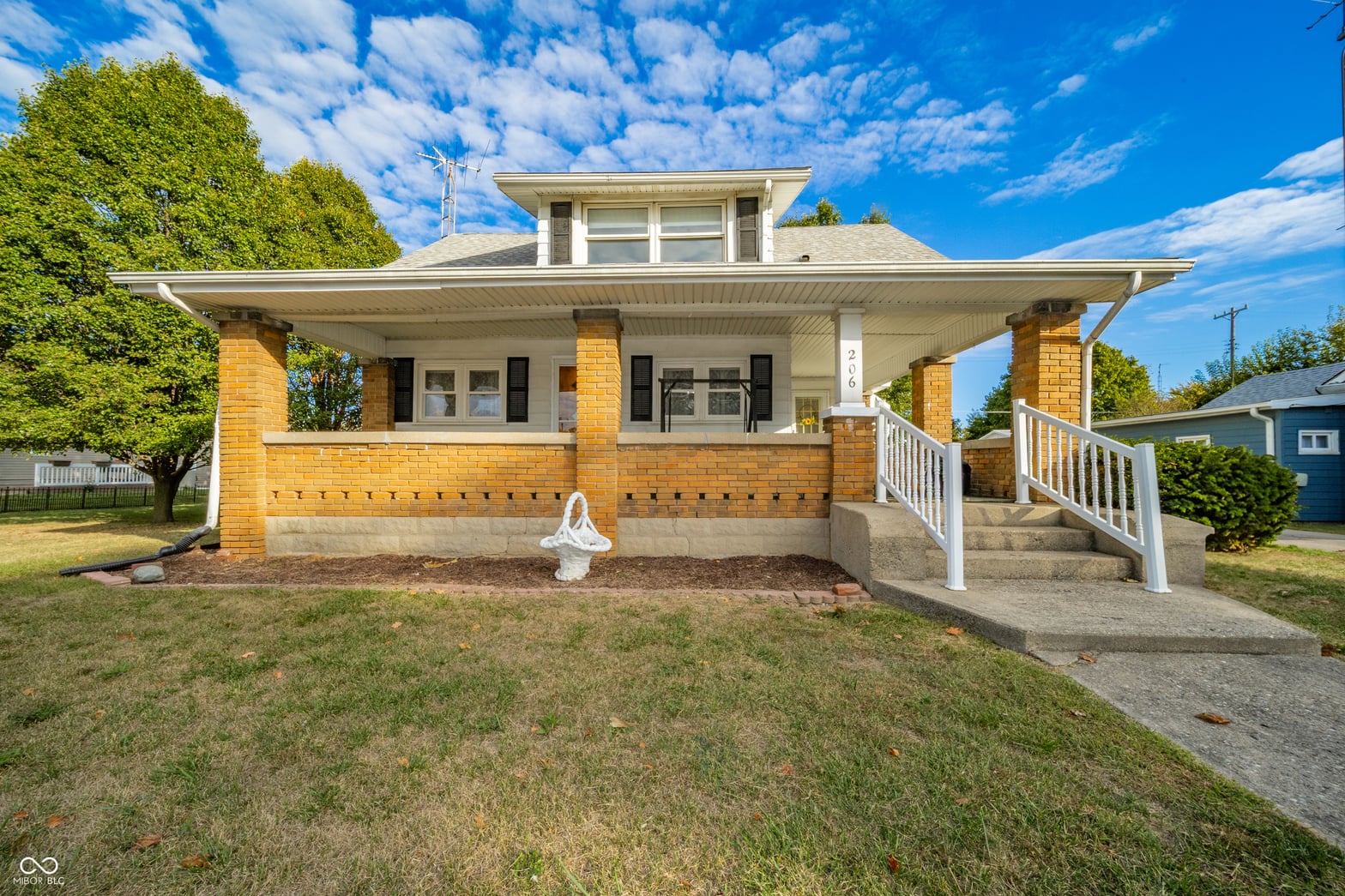 Photo of 206 W Main Street, Sulphur Springs, IN
