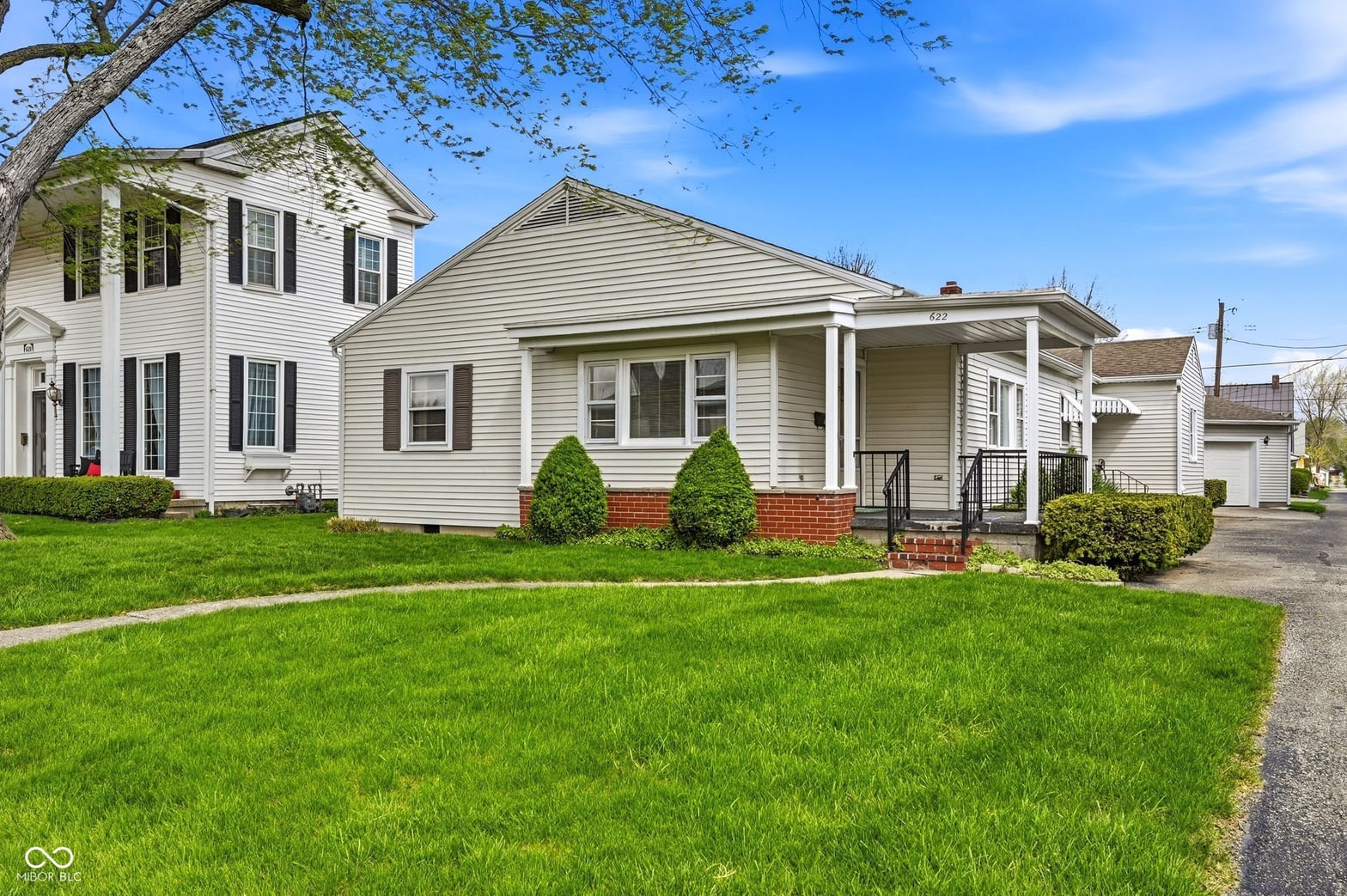 Front exterior at 622 W South Street, Winchester, IN