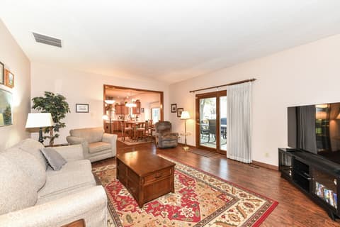Family room at 913 Timber Creek Drive, Indianapolis, IN