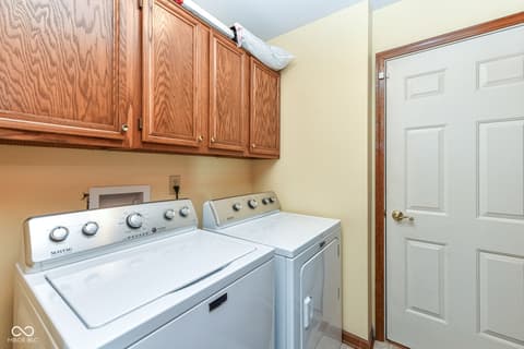 Laundry room at 913 Timber Creek Drive, Indianapolis, IN