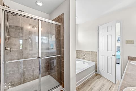 Primary bathroom at 16229 Countryside Boulevard, Westfield, IN